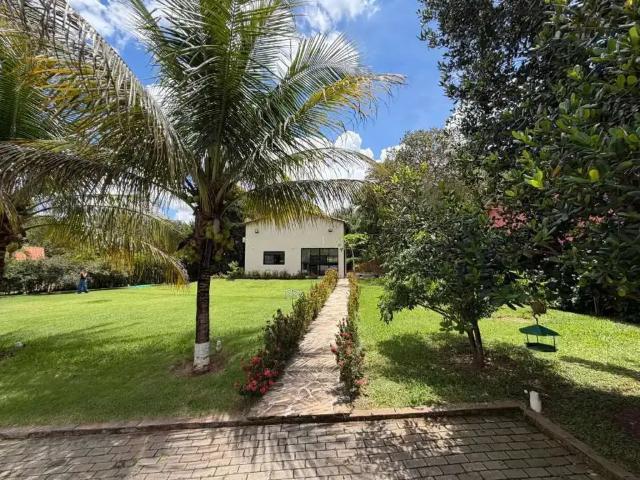 Casa / Sobrado em Condomínio para Venda em Hidrolândia/GO Condomínio Country Ville 3 Quartos