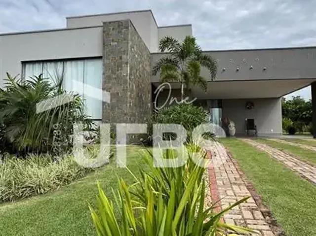 Casa / Sobrado em Condomínio para Venda em Hidrolândia/GO Condomínio Country Ville 4 Quartos
