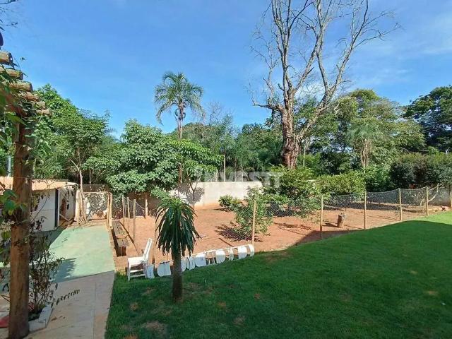 Casa / Sobrado em Condomínio para Venda em Hidrolândia/GO Condomínio Miraflores 4 Quartos