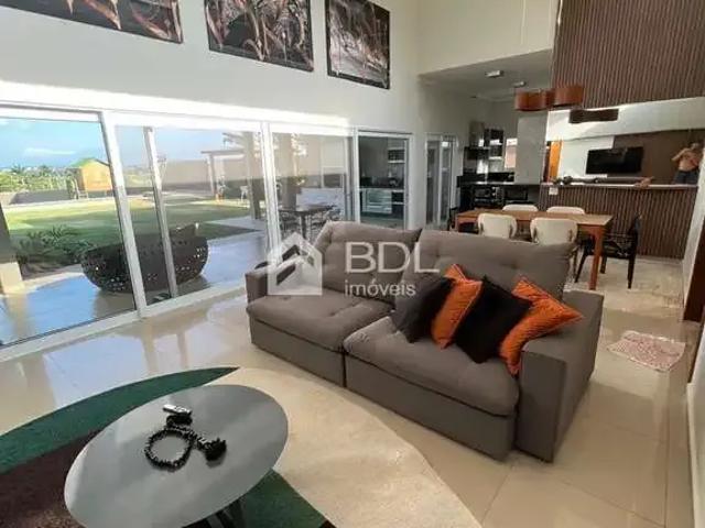 Casa / Sobrado em Condomínio para Venda em Holambra/SP Centro 4 Quartos