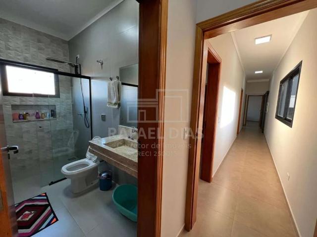 Casa / Sobrado em Condomínio para Venda em Itaí/SP Riviera de Santa Cristina 4 Quartos