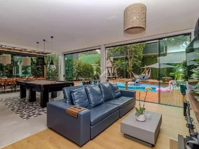Casa / Sobrado em Condomínio para Venda em Itajaí/SC Balneário Santa Clara 4 Quartos