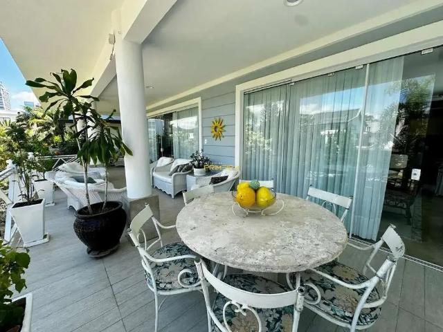 Casa / Sobrado em Condomínio para Venda em Itajaí/SC Balneário Santa Clara 6 Quartos