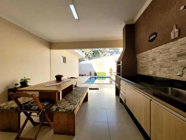 Casa / Sobrado em Condomínio para Venda em Itatiba/SP Parque das Laranjeiras 3 Quartos