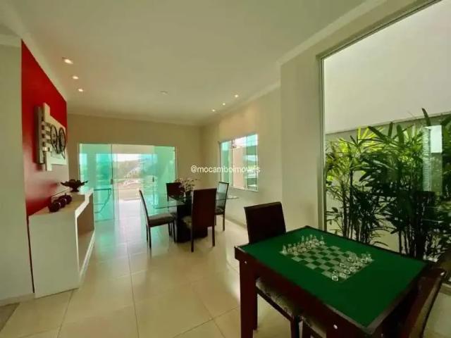 Casa / Sobrado em Condomínio para Venda em Itatiba/SP Parque das Laranjeiras 4 Quartos