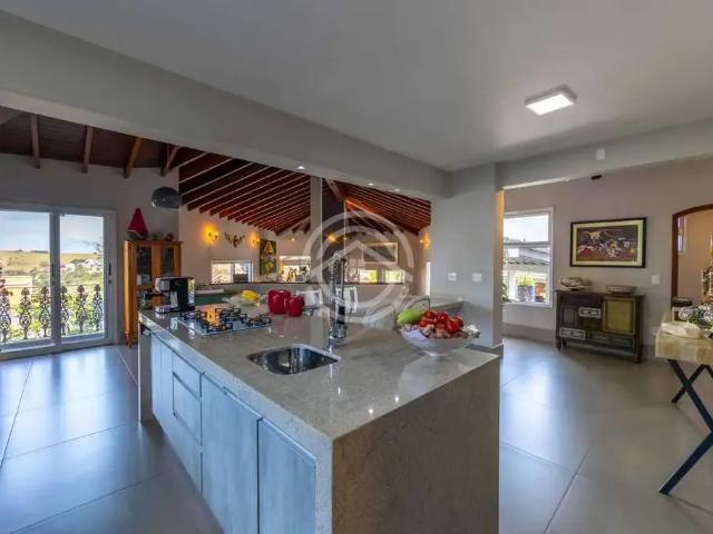 Casa / Sobrado em Condomínio para Venda em Itatiba/SP Parque das Laranjeiras 6 Quartos