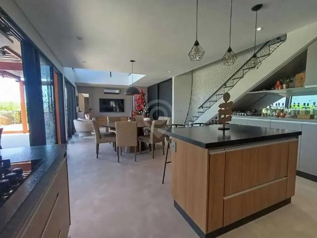 Casa / Sobrado em Condomínio para Venda em Itatiba/SP Reserva Santa Rosa 3 Quartos