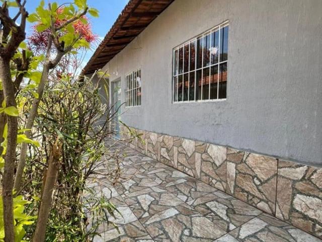 Casa / Sobrado em Condomínio para Venda em Igarapé/MG Industrial 3 Quartos