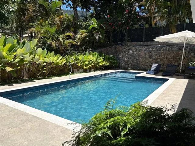 Casa / Sobrado em Condomínio para Venda em Ilhabela/SP Ribeirão 4 Quartos