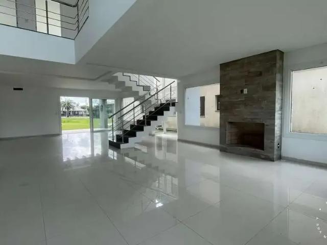 Casa / Sobrado em Condomínio para Venda em Imbé/RS Centro 4 Quartos
