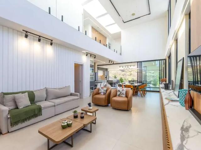Casa / Sobrado em Condomínio para Venda em Juiz de Fora/MG Alphaville 4 Quartos