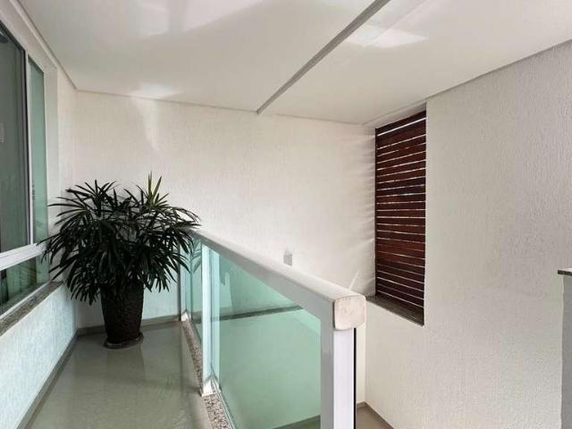 Casa / Sobrado em Condomínio para Venda em Juiz de Fora/MG Grama 3 Quartos