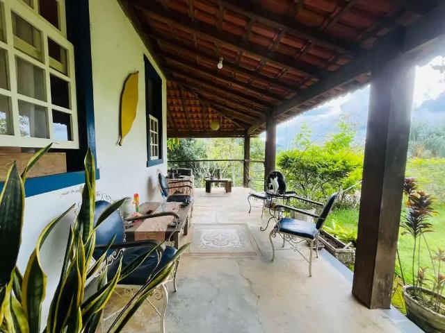 Casa / Sobrado em Condomínio para Venda em Juiz de Fora/MG Parque das Samambaias 4 Quartos