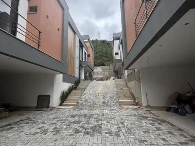 Casa / Sobrado em Condomínio para Venda em Juiz de Fora/MG Parque Jardim da Serra 3 Quartos