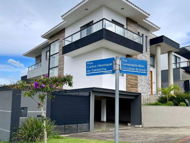 Casa / Sobrado em Condomínio para Venda em Juiz de Fora/MG Residencial Alvim 4 Quartos