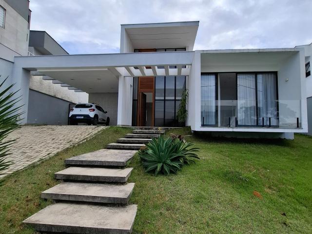 Casa / Sobrado em Condomínio para Venda em Juiz de Fora/MG Residencial Alvim 4 Quartos
