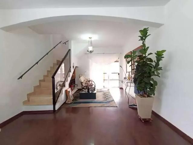 Casa / Sobrado em Condomínio para Venda em Juiz de Fora/MG São Pedro 4 Quartos