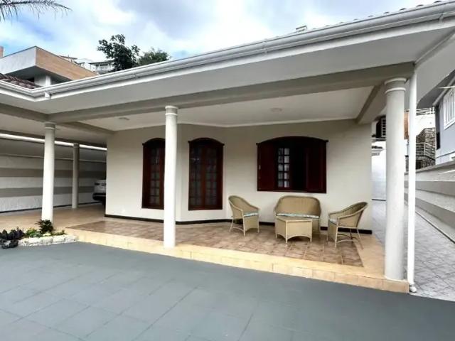 Casa / Sobrado em Condomínio para Venda em Juiz de Fora/MG São Pedro 3 Quartos