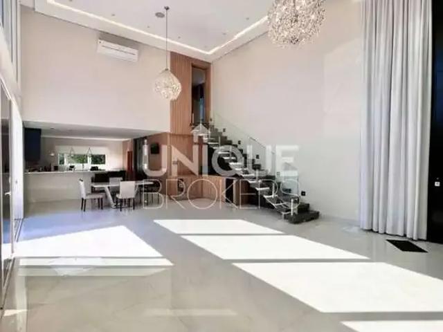 Casa / Sobrado em Condomínio para Venda em Jundiaí/SP Cidade Santos Dumont 4 Quartos