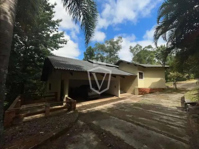 Casa / Sobrado em Condomínio para Venda em Jundiaí/SP Ivoturucaia 4 Quartos
