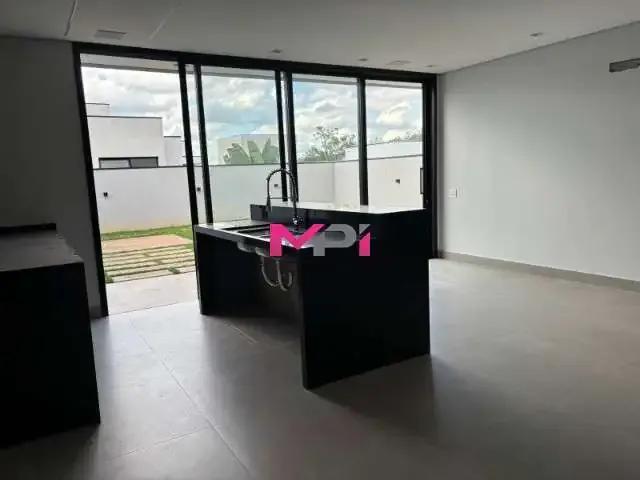 Casa / Sobrado em Condomínio para Venda em Jundiaí/SP Jardim das Samambaias 4 Quartos