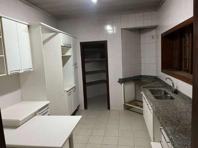 Casa / Sobrado em Condomínio para Venda em Jundiaí/SP Jardim Novo Mundo 3 Quartos