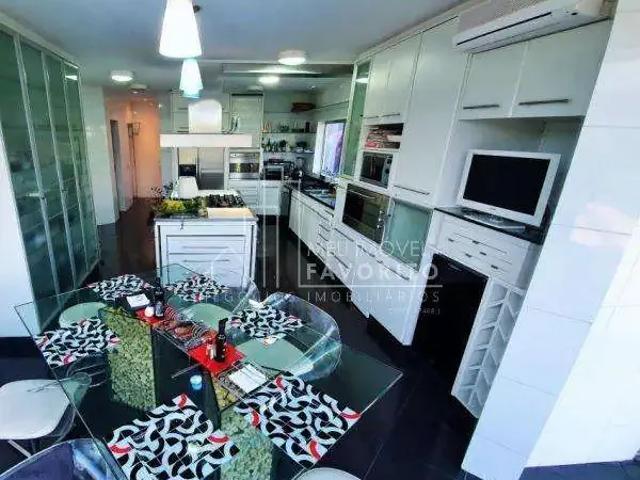 Casa / Sobrado em Condomínio para Venda em Jundiaí/SP Malota 5 Quartos