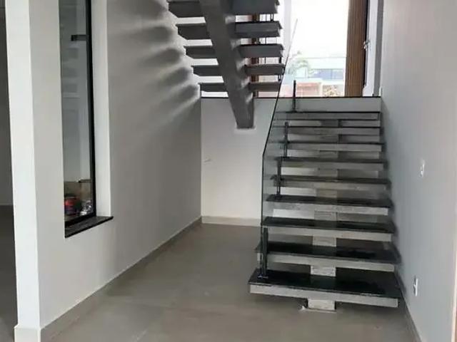 Casa / Sobrado em Condomínio para Venda em Jundiaí/SP Medeiros 4 Quartos
