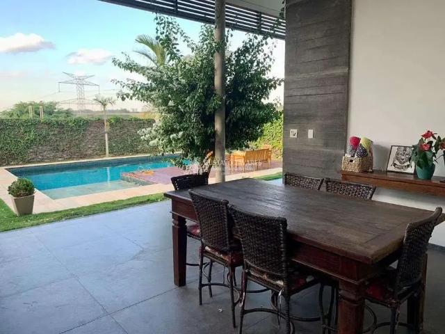 Casa / Sobrado em Condomínio para Venda em Jundiaí/SP Medeiros 4 Quartos