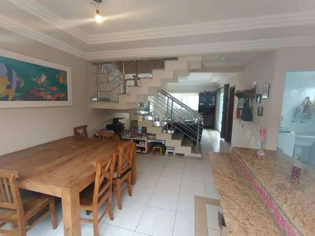Casa / Sobrado em Condomínio para Venda em Jundiaí/SP Medeiros 4 Quartos