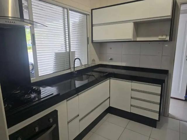 Casa / Sobrado em Condomínio para Venda em Jacareí/SP Condomínio Residence Club 3 Quartos