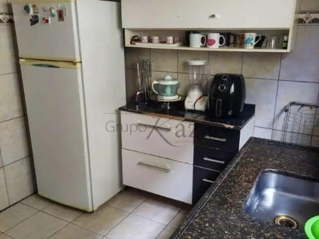 Casa / Sobrado em Condomínio para Venda em Jacareí/SP Jardim Califórnia 2 Quartos