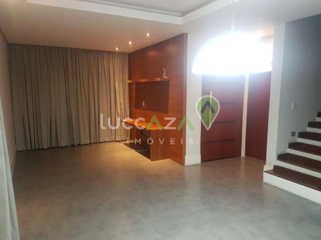 Casa / Sobrado em Condomínio para Venda em Jacareí/SP Jardim Crystal Park 3 Quartos
