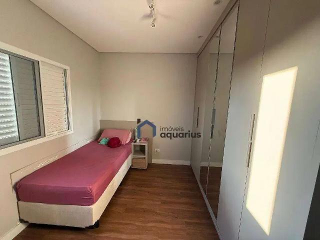 Casa / Sobrado em Condomínio para Venda em Jacareí/SP Jardim Jacinto 5 Quartos