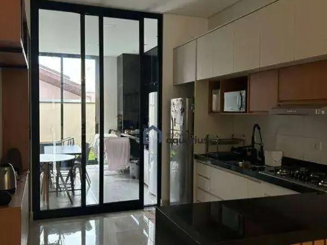 Casa / Sobrado em Condomínio para Venda em Jacareí/SP Jardim Jacinto 3 Quartos