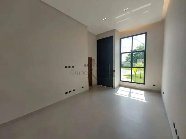 Casa / Sobrado em Condomínio para Venda em Jacareí/SP Jardim Jacinto 3 Quartos