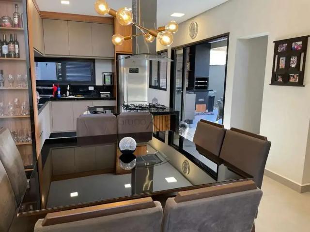 Casa / Sobrado em Condomínio para Venda em Jacareí/SP Jardim Jacinto 3 Quartos