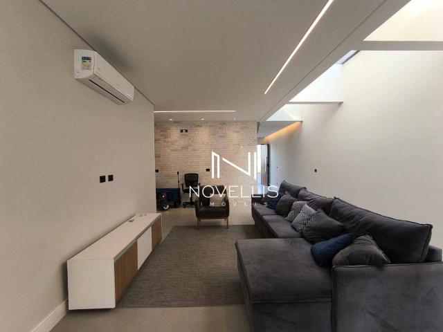 Casa / Sobrado em Condomínio para Venda em Jacareí/SP Jardim Jacinto 3 Quartos