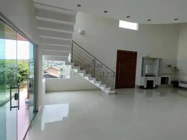 Casa / Sobrado em Condomínio para Venda em Jacareí/SP Jardim São Gabriel 3 Quartos