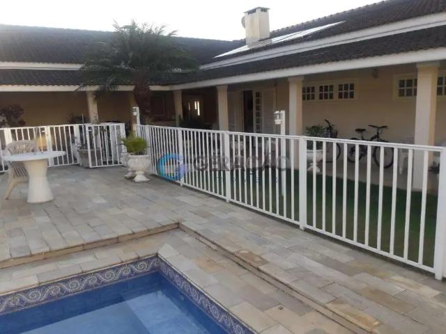 Casa / Sobrado em Condomínio para Venda em Jacareí/SP Jardim Primavera 4 Quartos