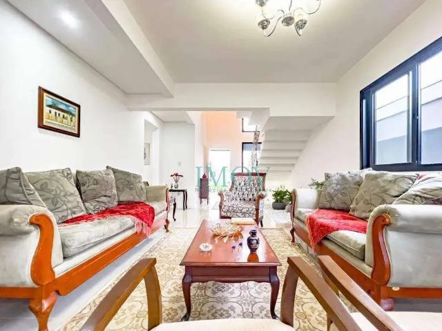 Casa / Sobrado em Condomínio para Venda em Jacareí/SP Jardim Residencial Golden Park 3 Quartos