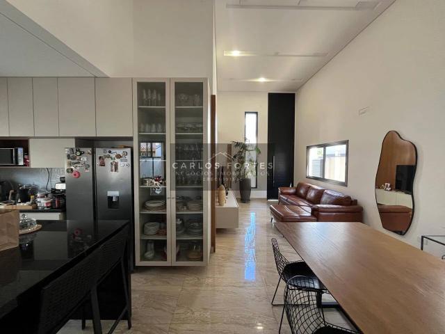 Casa / Sobrado em Condomínio para Venda em Jacareí/SP Jardim Residencial Golden Park 3 Quartos