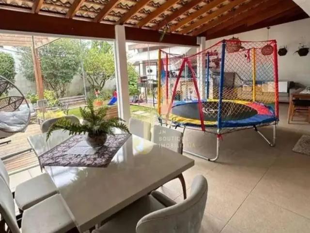 Casa / Sobrado em Condomínio para Venda em Jacareí/SP Loteamento Villa Branca 4 Quartos