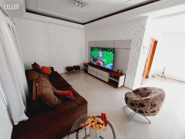 Casa / Sobrado em Condomínio para Venda em Jacareí/SP Parque Califórnia 3 Quartos