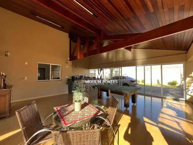 Casa / Sobrado em Condomínio para Venda em Jaboticabal/SP Condomínio Parque dos Girassóis 3 Quartos