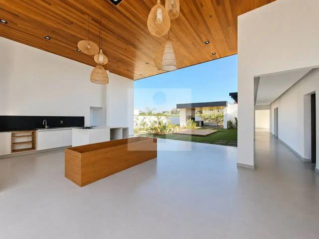 Casa / Sobrado em Condomínio para Venda em Jaguariúna/SP Residencial Haras Patente 4 Quartos