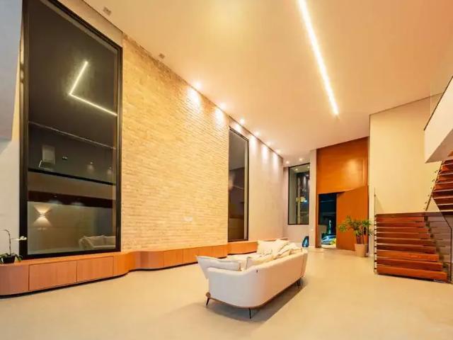 Casa / Sobrado em Condomínio para Venda em Jandira/SP Jardim do Golf I 5 Quartos