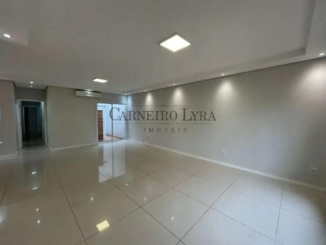 Casa / Sobrado em Condomínio para Venda em Jaú/SP Condomínio Flamboyant 4 Quartos