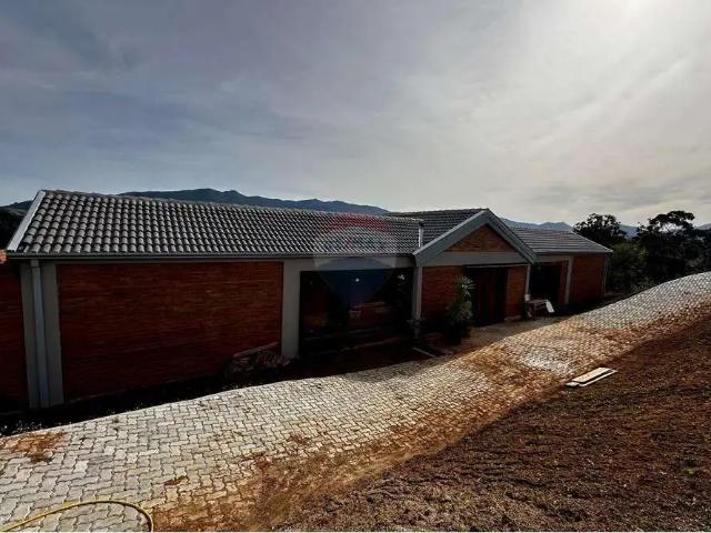 Casa / Sobrado em Condomínio para Venda em Joanópolis/SP Centro 4 Quartos