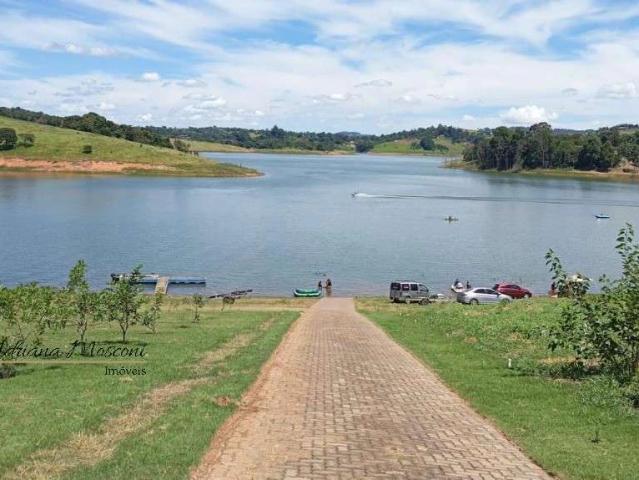 Casa / Sobrado em Condomínio para Venda em Joanópolis/SP Condomínio Santa Fé 3 Quartos